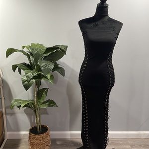 - Vintage Celebrity fashion long black dress size M New. Sexy and elegant